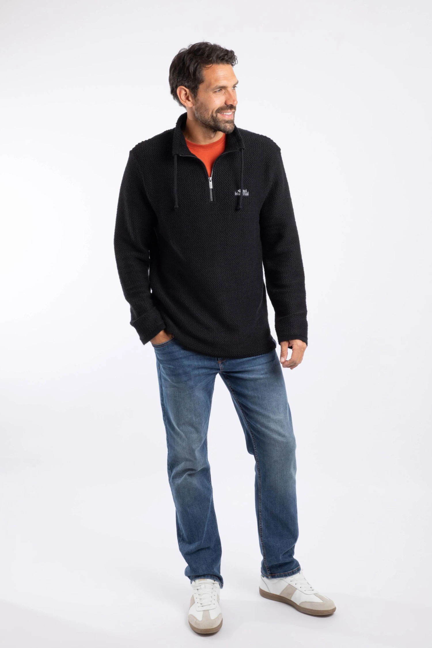 Cruiser 1/4 Zip Macaroni Sweatshirt Black 1 Cruiser 1/4 Zip Macaroni Sweatshirt Black