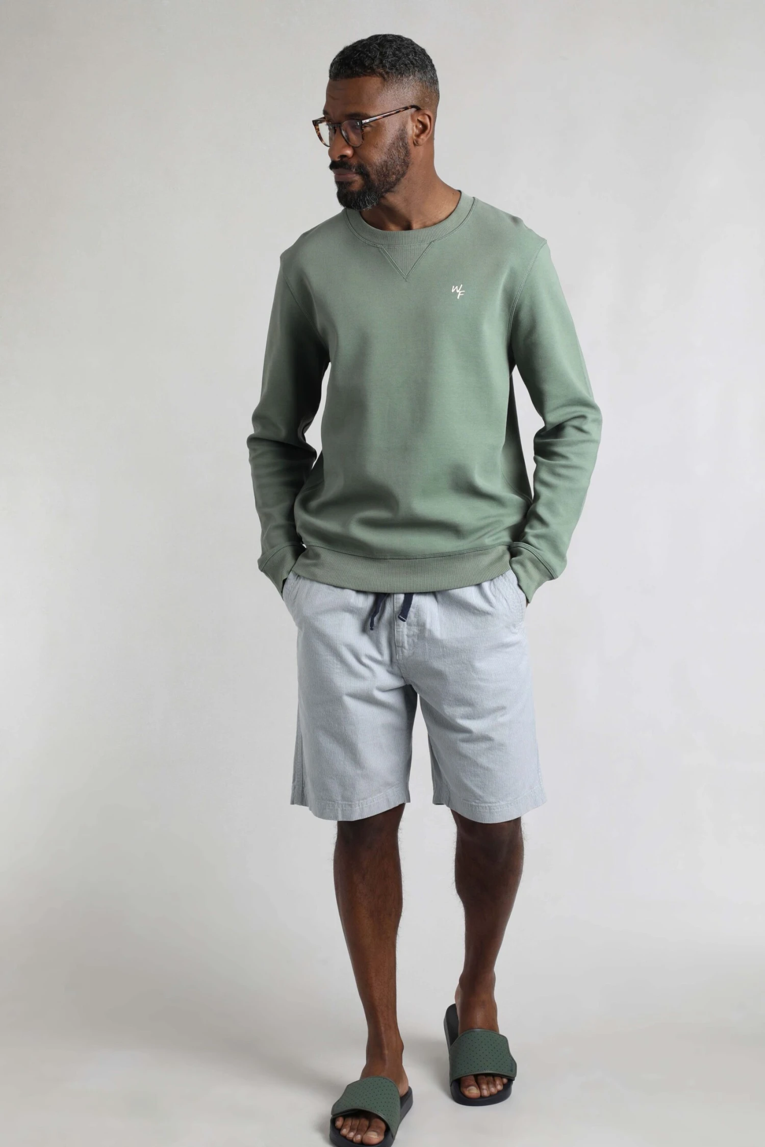 Carlise Organic Cotton Crew Neck Sweatshirt Army Green 4 Carlise Organic Cotton Crew Neck Sweatshirt Army Green - Image 4