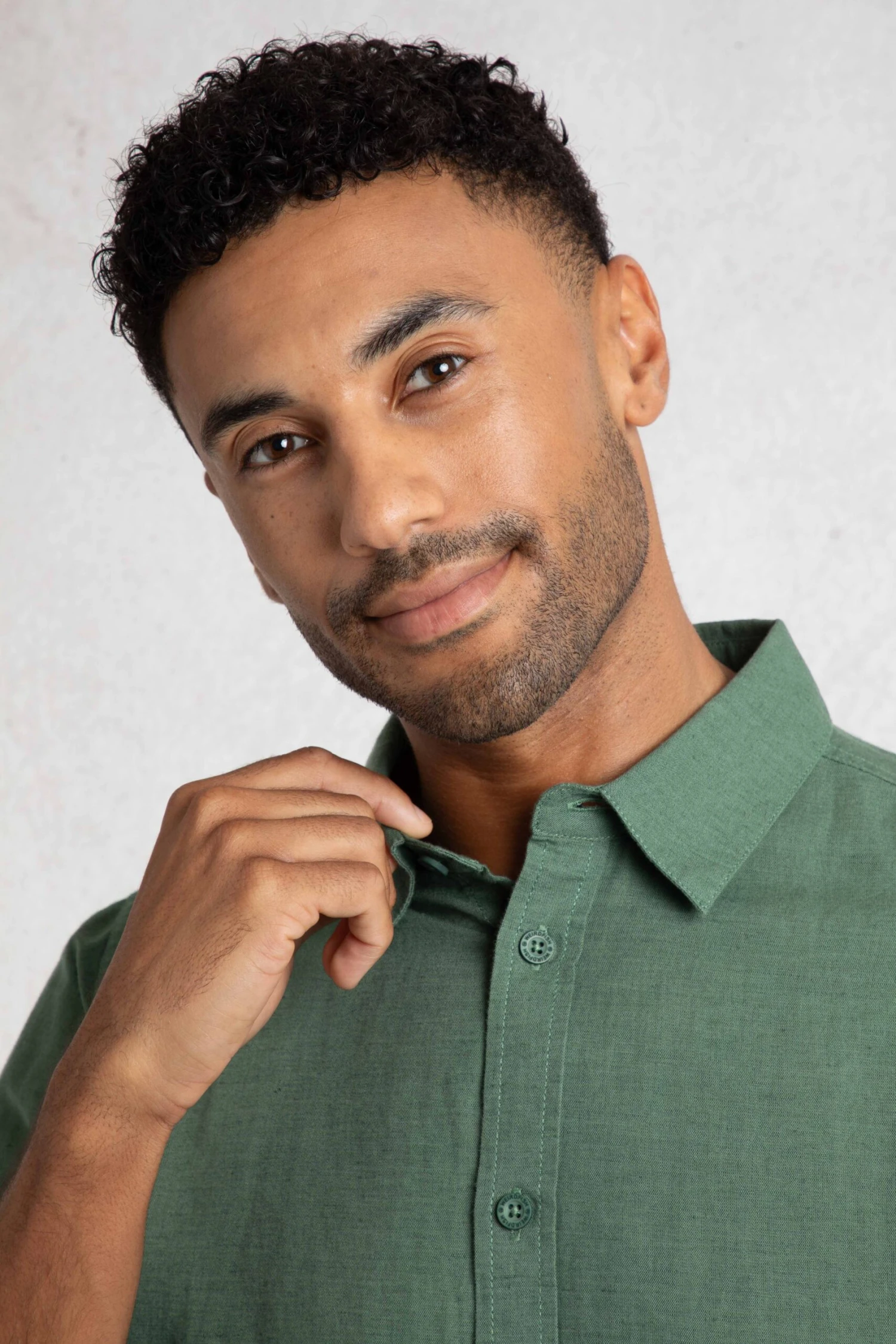 Shaun Linen Rich Long Sleeve Shirt Army Green 5 Shaun Linen Rich Long Sleeve Shirt Army Green - Image 5