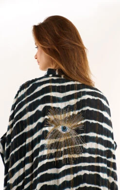 RobeAaron Noir -WeirdFish Clothing Shop aaron 4