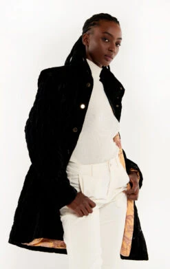 ManteauCoumba Noir -WeirdFish Clothing Shop coumba 4