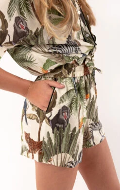 ShortKornati Vert -WeirdFish Clothing Shop kornati 3