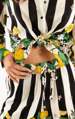 ShortPalermo Noir -WeirdFish Clothing Shop palermo 7